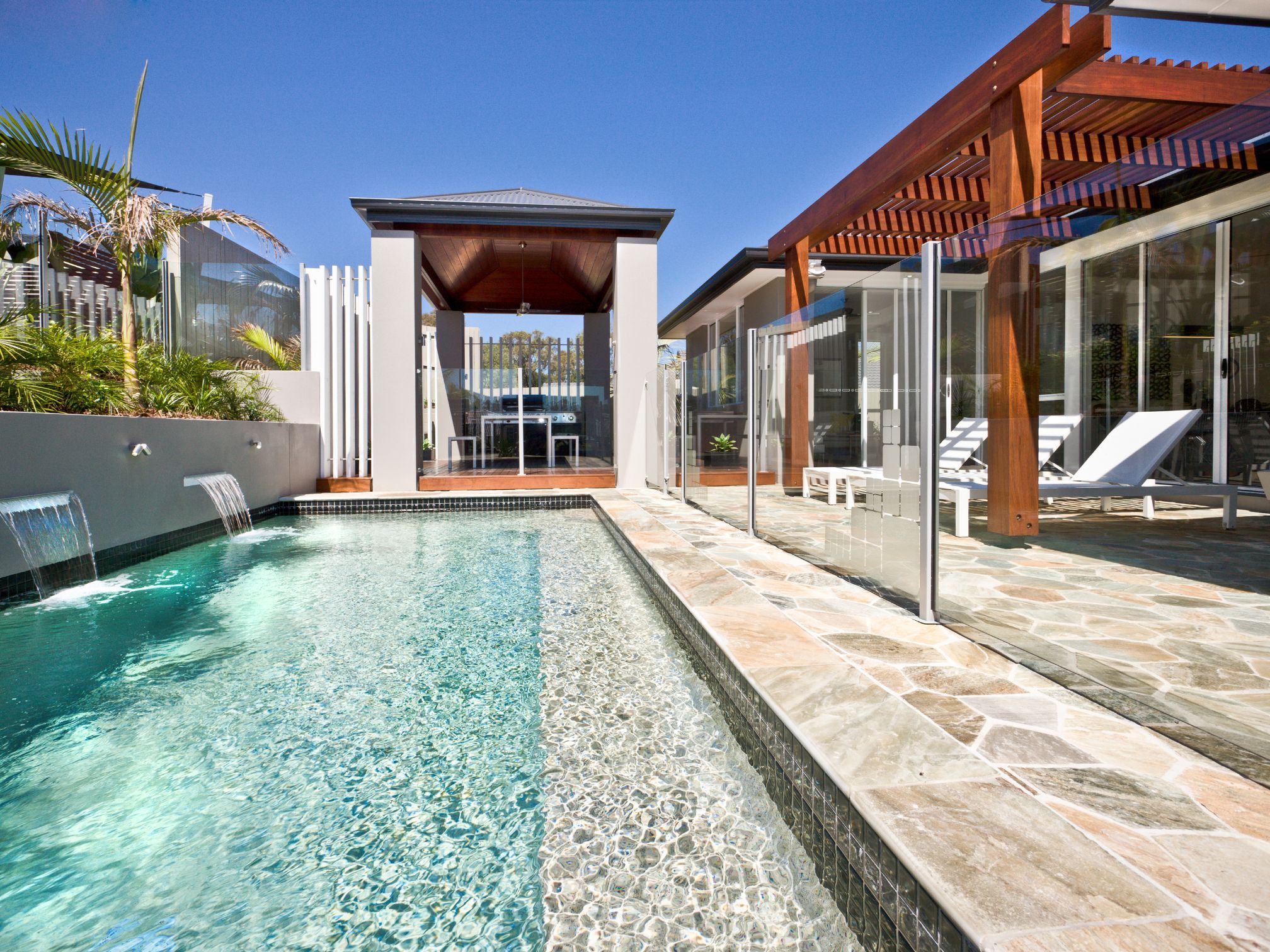 How to Clean Glass Pool Perth