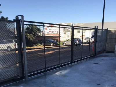 Chainmesh sliding gate security fencing