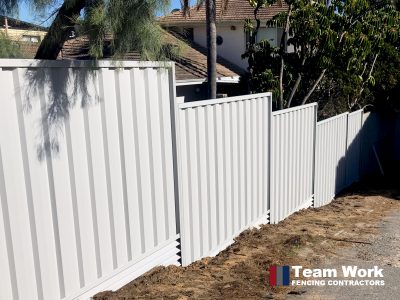 White colorbond fence to replace storm damaged fence in Scarborough, WA